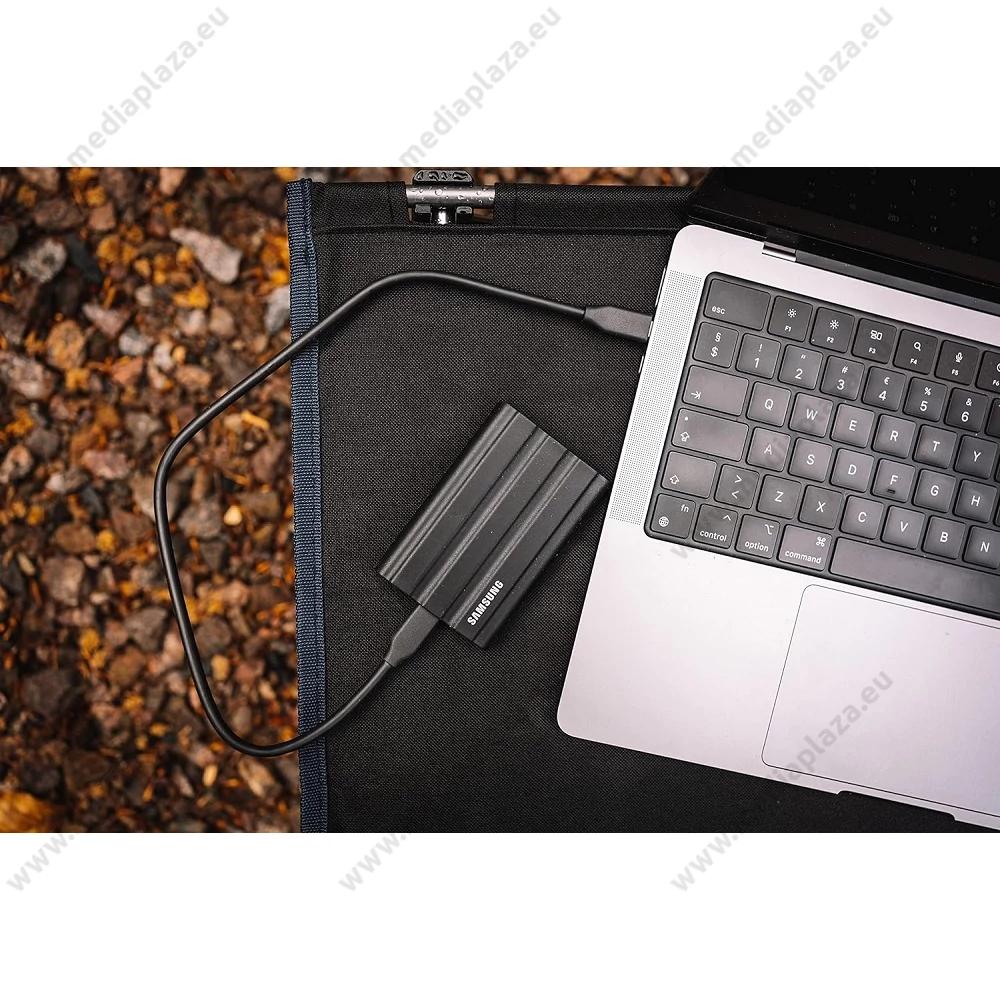 SAMSUNG T7 SHIELD USB-C 3.2 GEN 2 KÜLSŐ SSD MEGHAJTÓ 2TB FEKETE